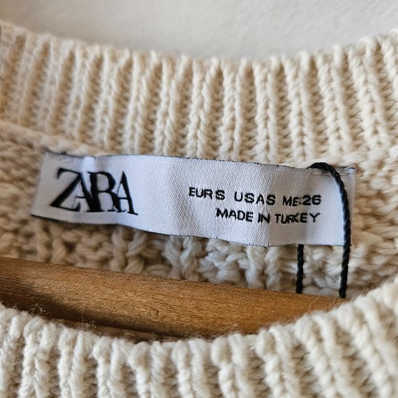 🍋Zara Knit Cropped Vest with Embroidered Flowers NWT - Picture 4 of 6